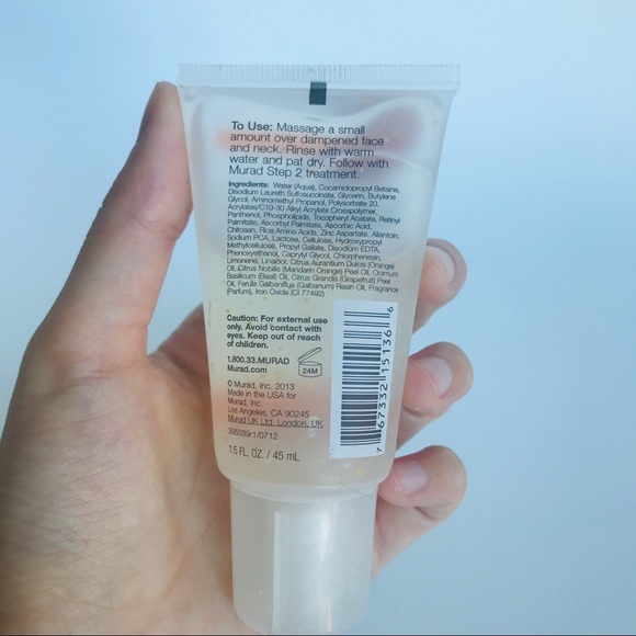 Murad Essential-C Cleanser - Picture 2 of 3